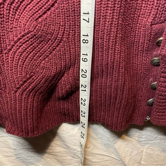 Sonoma Large Burgundy Knit V-Neck Sweater Nautical Buttons PRELOVED - Picture 7 of 10